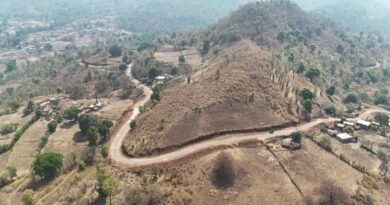 पहाड़ों के बीच बसा चाऊरडोंगरी अब बारहमासी सड़क से जुड़ा
