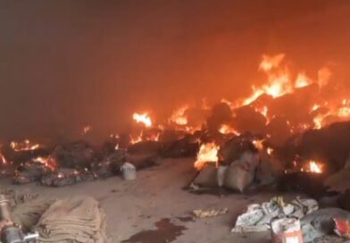 अजीबी एग्रो राइस मिल के गोदाम में लगी आग, लाखों का धान और बारदाना जलकर खाक