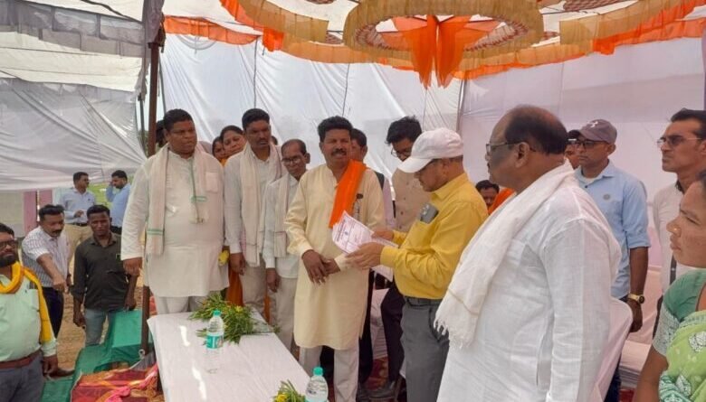 सुशासन तिहार का 16 पंचायतों ने किया बहिष्कार, तहसीलदार को हटाने की मांग