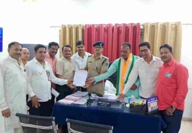 इंदौर में पानी संकट पर अनोखा विरोध, गुमशुदा पानी की एफआईआर दर्ज करने की मांग