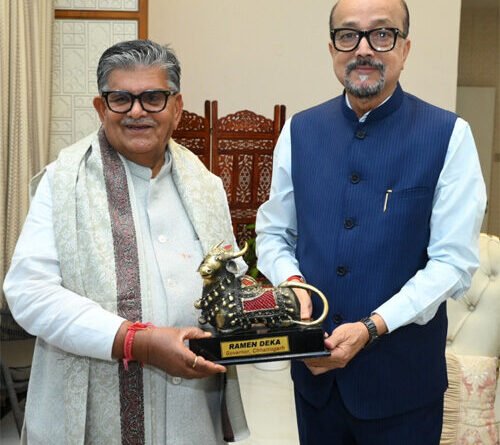 राज्यपाल डेका से पंजाब के राज्यपाल कटारिया ने की सौजन्य भेंट