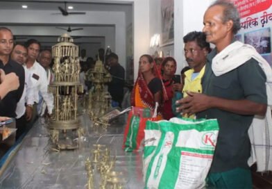 सारंगढ़ में जनजातीय कारीगर हैंडीक्राफ्ट मेला आयोजित, झारा शिल्प और बेलमेटल उत्पाद रहे आकर्षण का केंद्र