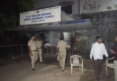 सुसाइड नोट लिखकर छात्र ने लगाई फांसी