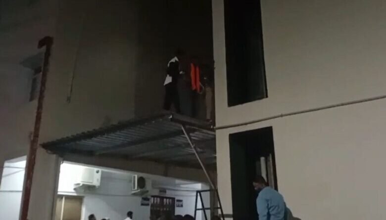 अस्पताल की चौथी मंजिल से मरीज ने लगाई छलांग