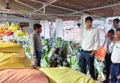 कृषि विभाग ने अवैध भंडारण कर गोदाम से भारी मात्रा में सामग्री जब्त