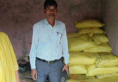 बिना लाइसेंस खाद बेचने पर 141 बोरी उर्वरक जब्त